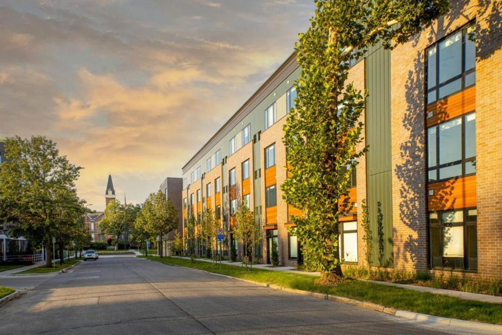 Sleepover Studio Apartments Des Moines Exterior photo